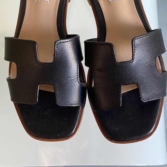 Steve Madden Black Leather Slide Sandals - Picture 3 of 6